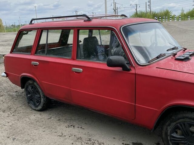 Красный ВАЗ 2102, объемом двигателя 0.13 л и пробегом 100 тыс. км за 700 $, фото 2 на Automoto.ua