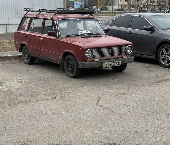 Червоний ВАЗ 2102, об'ємом двигуна 1.2 л та пробігом 200 тис. км за 548 $, фото 3 на Automoto.ua