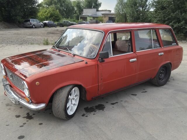 Красный ВАЗ 2102, объемом двигателя 1.7 л и пробегом 7 тыс. км за 680 $, фото 1 на Automoto.ua