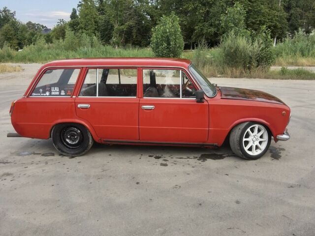 Красный ВАЗ 2102, объемом двигателя 1.7 л и пробегом 7 тыс. км за 680 $, фото 3 на Automoto.ua