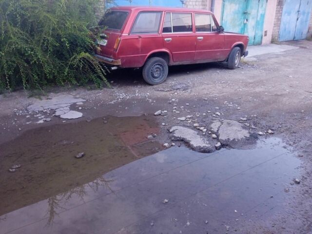 Красный ВАЗ 2102, объемом двигателя 1.6 л и пробегом 200 тыс. км за 360 $, фото 1 на Automoto.ua