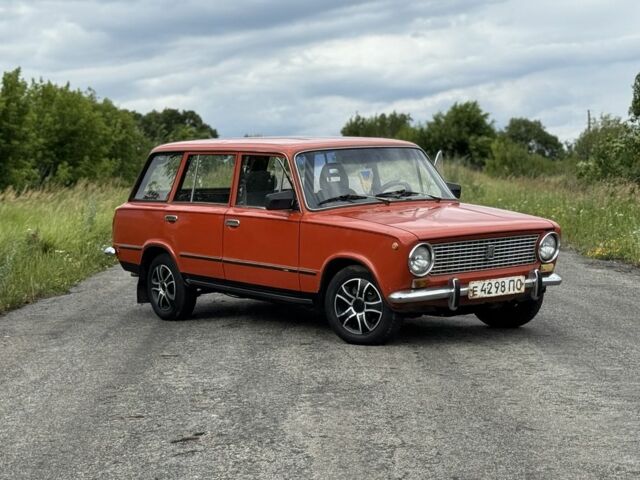Красный ВАЗ 2102, объемом двигателя 1.3 л и пробегом 80 тыс. км за 757 $, фото 9 на Automoto.ua