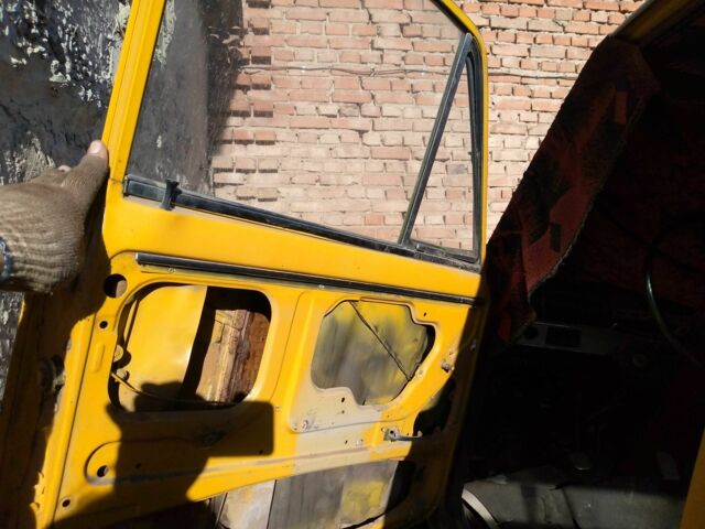 Желтый ВАЗ 2102, объемом двигателя 0 л и пробегом 300 тыс. км за 354 $, фото 8 на Automoto.ua