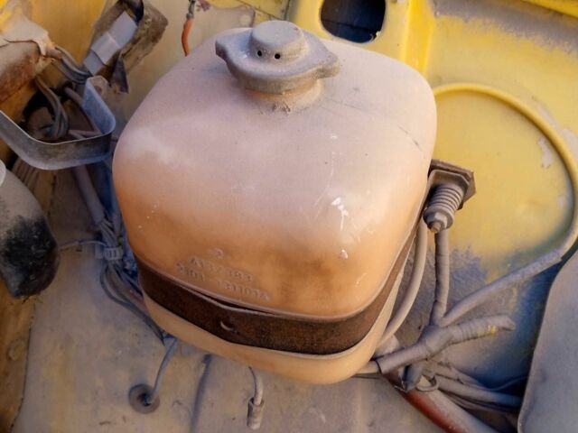 Желтый ВАЗ 2102, объемом двигателя 0 л и пробегом 300 тыс. км за 354 $, фото 6 на Automoto.ua