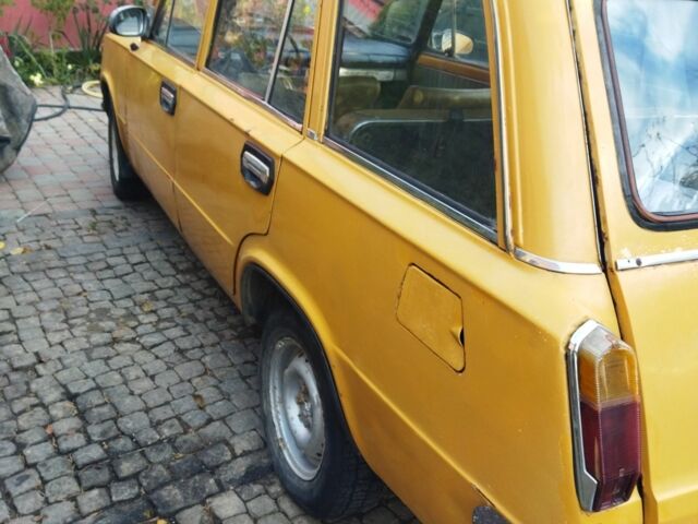 Желтый ВАЗ 2102, объемом двигателя 1.5 л и пробегом 75 тыс. км за 600 $, фото 6 на Automoto.ua