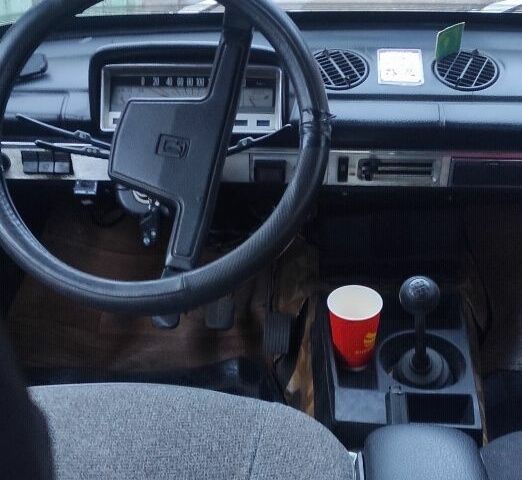 Жовтий ВАЗ 2102, об'ємом двигуна 1 л та пробігом 1000 тис. км за 629 $, фото 4 на Automoto.ua