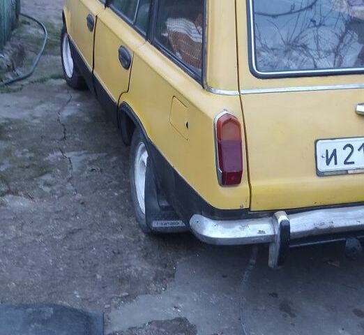 Жовтий ВАЗ 2102, об'ємом двигуна 1 л та пробігом 1000 тис. км за 629 $, фото 2 на Automoto.ua