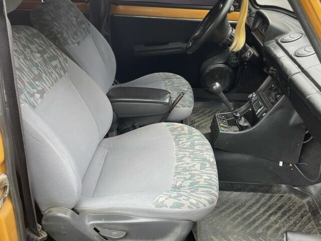 Желтый ВАЗ 2102, объемом двигателя 1.2 л и пробегом 30 тыс. км за 1400 $, фото 4 на Automoto.ua