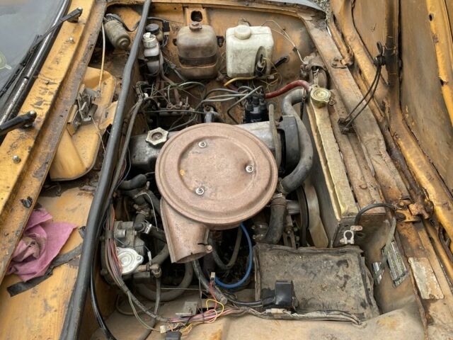 Желтый ВАЗ 2102, объемом двигателя 1.2 л и пробегом 2 тыс. км за 429 $, фото 9 на Automoto.ua