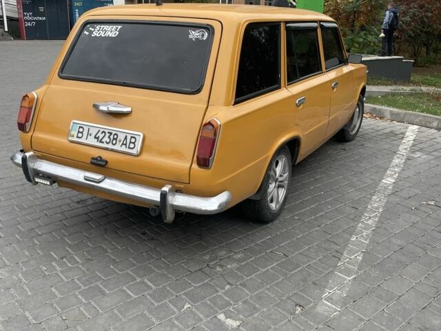 Желтый ВАЗ 2102, объемом двигателя 1.2 л и пробегом 30 тыс. км за 1400 $, фото 2 на Automoto.ua