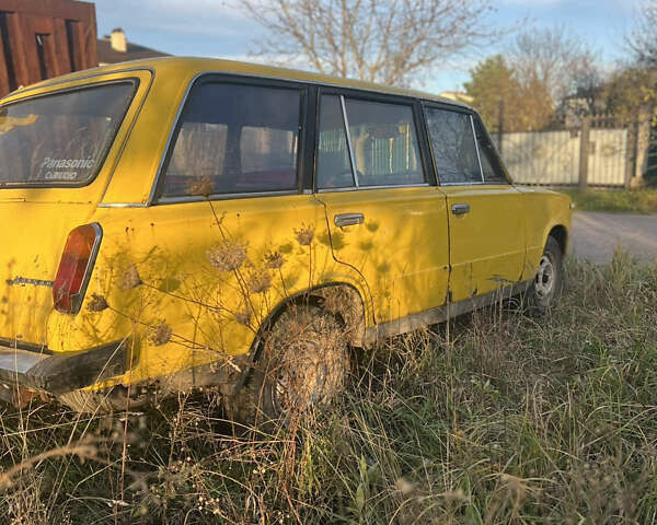 Желтый ВАЗ 2102, объемом двигателя 1.5 л и пробегом 150 тыс. км за 350 $, фото 2 на Automoto.ua