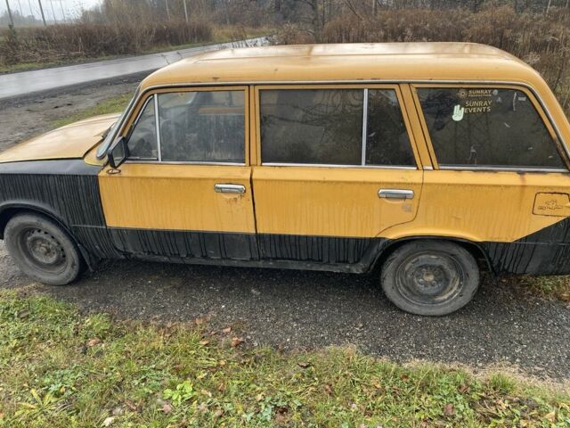 Желтый ВАЗ 2102, объемом двигателя 1.2 л и пробегом 2 тыс. км за 429 $, фото 3 на Automoto.ua