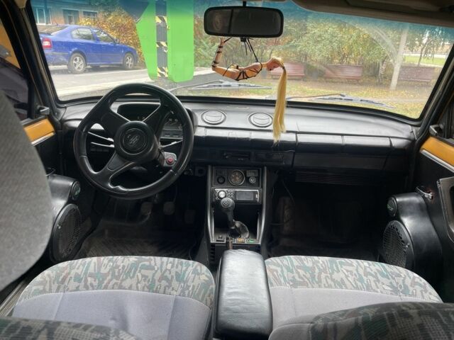 Желтый ВАЗ 2102, объемом двигателя 1.2 л и пробегом 30 тыс. км за 1400 $, фото 3 на Automoto.ua