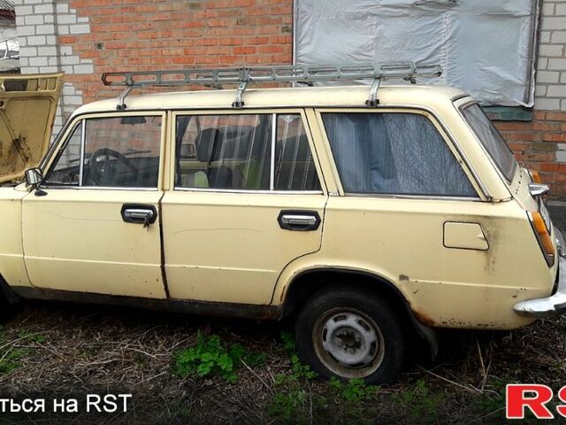 Желтый ВАЗ 2102, объемом двигателя 13 л и пробегом 0 тыс. км за 600 $, фото 2 на Automoto.ua