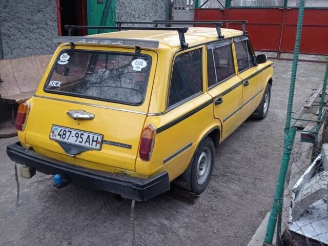 Желтый ВАЗ 2102, объемом двигателя 1.5 л и пробегом 230 тыс. км за 650 $, фото 4 на Automoto.ua