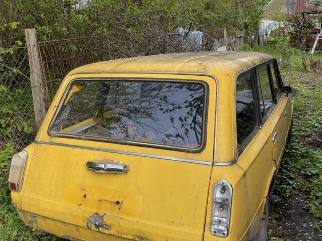 Желтый ВАЗ 2102, объемом двигателя 0.15 л и пробегом 100 тыс. км за 213 $, фото 1 на Automoto.ua