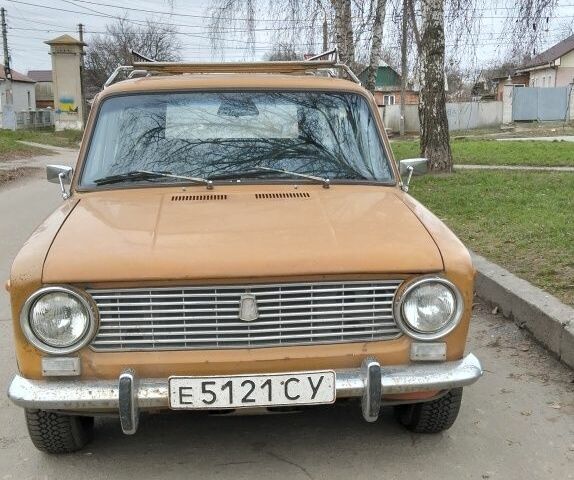 Жовтий ВАЗ 2102, об'ємом двигуна 1.3 л та пробігом 100 тис. км за 712 $, фото 2 на Automoto.ua