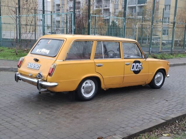 Желтый ВАЗ 2102, объемом двигателя 1.6 л и пробегом 40 тыс. км за 950 $, фото 4 на Automoto.ua