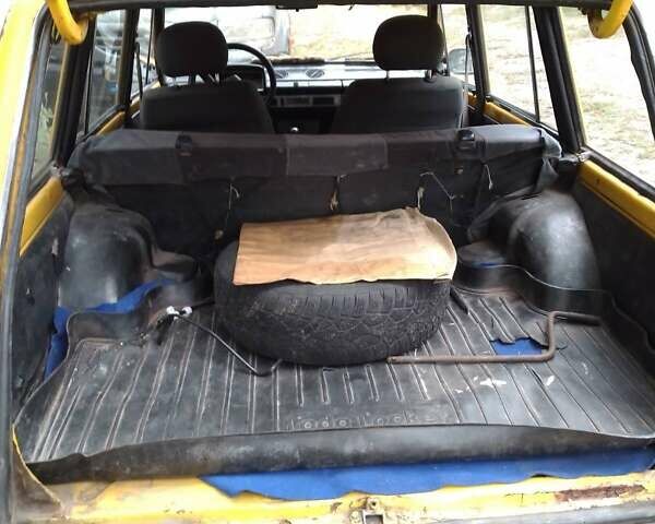 Желтый ВАЗ 2102, объемом двигателя 0 л и пробегом 200 тыс. км за 650 $, фото 2 на Automoto.ua