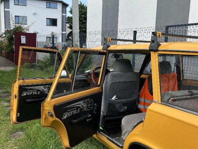 Желтый ВАЗ 2102, объемом двигателя 0 л и пробегом 150 тыс. км за 713 $, фото 3 на Automoto.ua