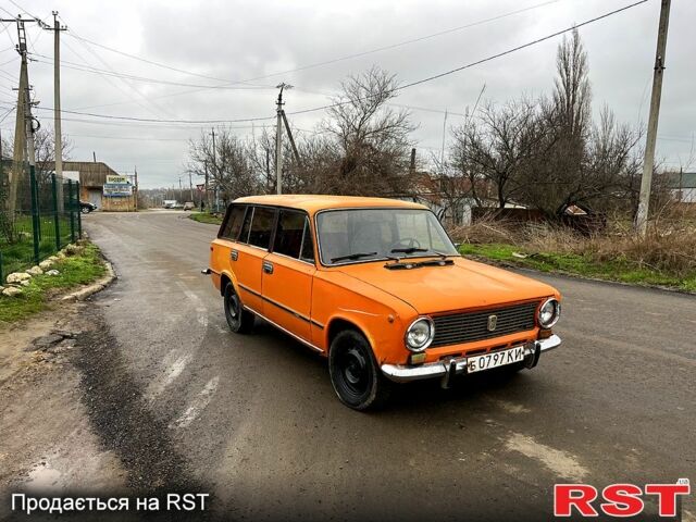 Желтый ВАЗ 2102, объемом двигателя 1.5 л и пробегом 212 тыс. км за 470 $, фото 6 на Automoto.ua