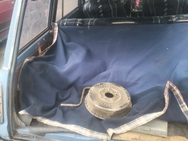 Синий ВАЗ 2102, объемом двигателя 1.2 л и пробегом 300 тыс. км за 384 $, фото 3 на Automoto.ua