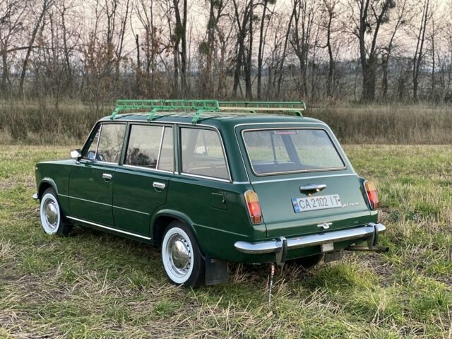ВАЗ 2102 1977 в Каменке на Automoto.ua Зеленый ВАЗ 2102, объемом двигателя 0 л и пробегом 100 тыс. км за 7500 $, фото 2 на Automoto.ua