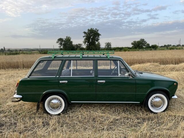 ВАЗ 2102 1977 в Каменке на Automoto.ua Зеленый ВАЗ 2102, объемом двигателя 0 л и пробегом 100 тыс. км за 7500 $, фото 6 на Automoto.ua