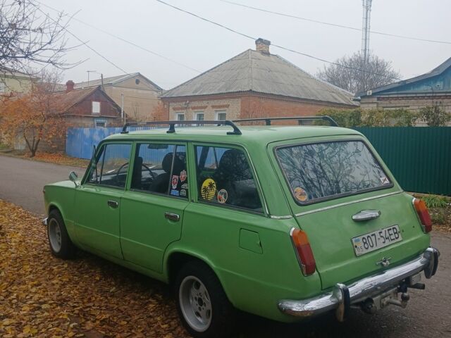 Зеленый ВАЗ 2102, объемом двигателя 0 л и пробегом 300 тыс. км за 831 $, фото 1 на Automoto.ua