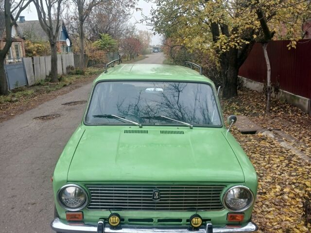 Зеленый ВАЗ 2102, объемом двигателя 0 л и пробегом 300 тыс. км за 831 $, фото 2 на Automoto.ua