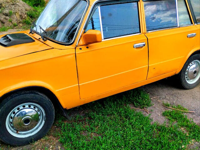 Оранжевый ВАЗ 2102, объемом двигателя 1.3 л и пробегом 200 тыс. км за 950 $, фото 2 на Automoto.ua