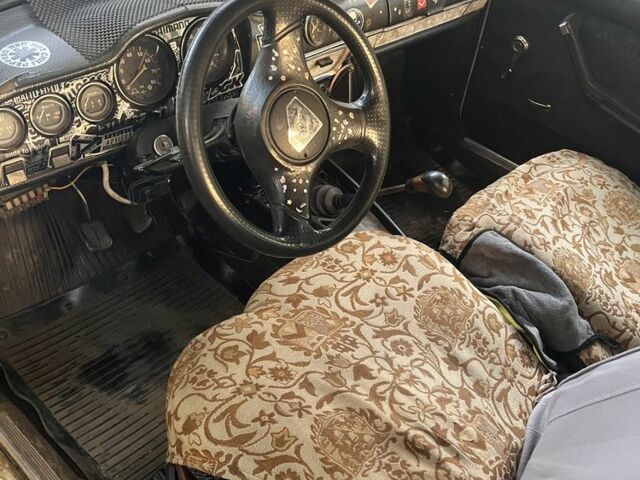 Белый ВАЗ 2103, объемом двигателя 1.5 л и пробегом 300 тыс. км за 510 $, фото 6 на Automoto.ua