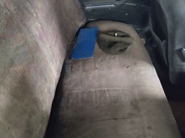 Белый ВАЗ 2103, объемом двигателя 0 л и пробегом 288 тыс. км за 238 $, фото 7 на Automoto.ua