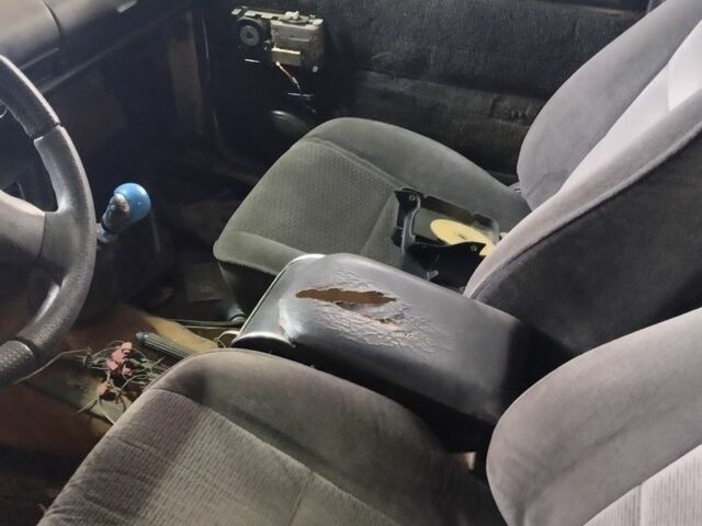 Белый ВАЗ 2103, объемом двигателя 0 л и пробегом 288 тыс. км за 238 $, фото 4 на Automoto.ua