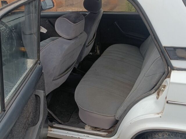 ВАЗ 2103 1973 в Кривом Роге на Automoto.ua Белый ВАЗ 2103, объемом двигателя 1.5 л и пробегом 50 тыс. км за 999 $, фото 7 на Automoto.ua