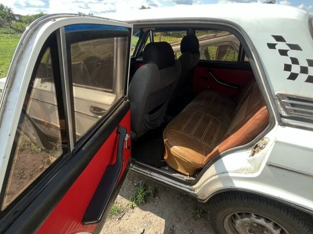 Білий ВАЗ 2103, об'ємом двигуна 1.5 л та пробігом 8 тис. км за 314 $, фото 5 на Automoto.ua