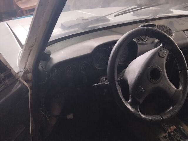 Белый ВАЗ 2103, объемом двигателя 0 л и пробегом 288 тыс. км за 238 $, фото 5 на Automoto.ua