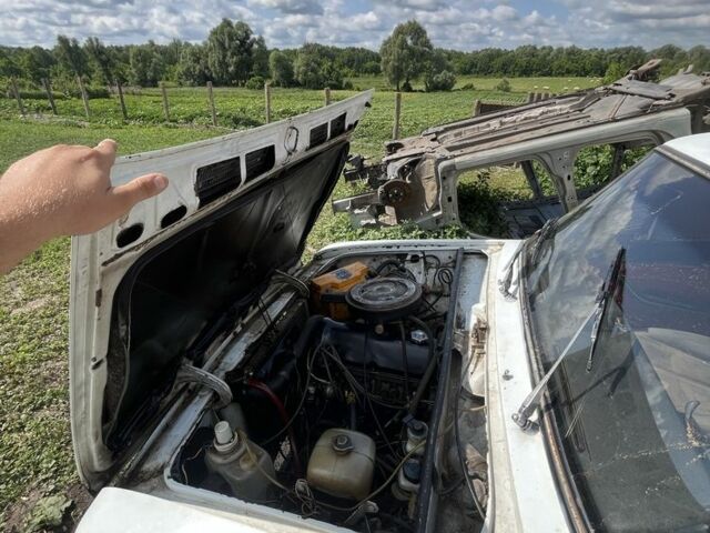 Білий ВАЗ 2103, об'ємом двигуна 1.5 л та пробігом 8 тис. км за 314 $, фото 6 на Automoto.ua