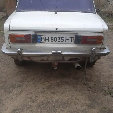 Белый ВАЗ 2103, объемом двигателя 1.5 л и пробегом 1000 тыс. км за 500 $, фото 2 на Automoto.ua