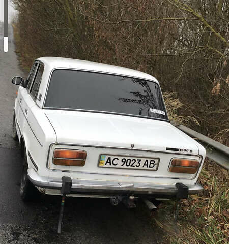 Белый ВАЗ 2103, объемом двигателя 1.5 л и пробегом 43 тыс. км за 616 $, фото 2 на Automoto.ua