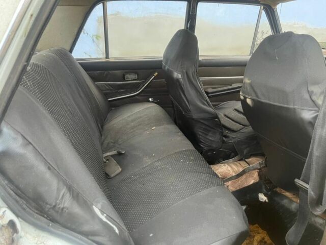 Белый ВАЗ 2103, объемом двигателя 1.5 л и пробегом 150 тыс. км за 227 $, фото 3 на Automoto.ua