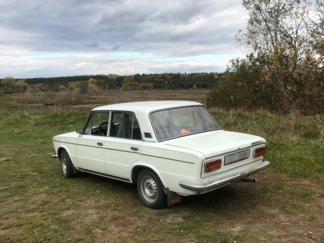 Білий ВАЗ 2103, об'ємом двигуна 1.5 л та пробігом 56 тис. км за 1800 $, фото 3 на Automoto.ua