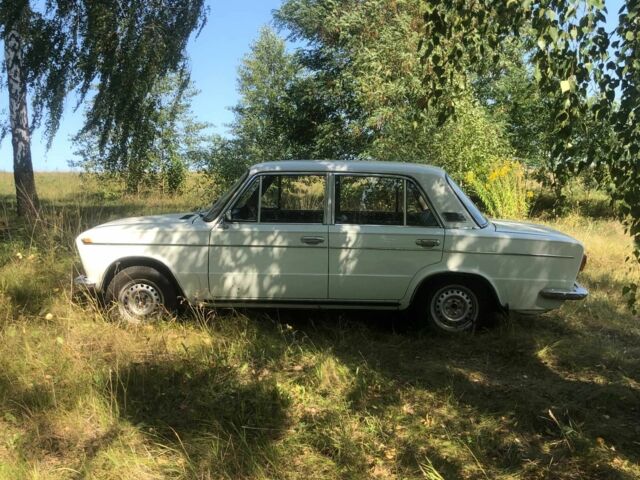 Білий ВАЗ 2103, об'ємом двигуна 1.5 л та пробігом 56 тис. км за 1800 $, фото 1 на Automoto.ua