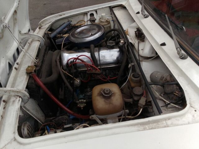 Белый ВАЗ 2103, объемом двигателя 1.5 л и пробегом 96 тыс. км за 594 $, фото 2 на Automoto.ua