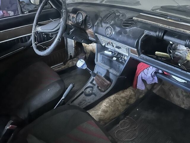 Білий ВАЗ 2103, об'ємом двигуна 1.5 л та пробігом 100 тис. км за 382 $, фото 2 на Automoto.ua