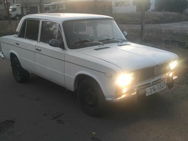 Білий ВАЗ 2103, об'ємом двигуна 1.5 л та пробігом 50 тис. км за 350 $, фото 3 на Automoto.ua