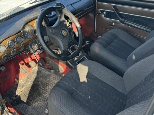 Білий ВАЗ 2103, об'ємом двигуна 1.5 л та пробігом 100 тис. км за 437 $, фото 4 на Automoto.ua