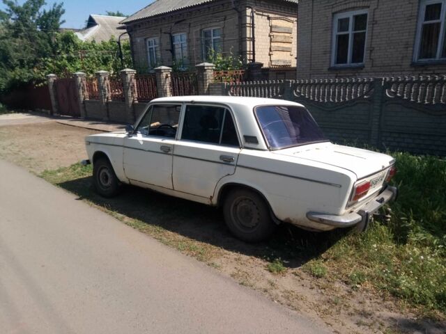 Білий ВАЗ 2103, об'ємом двигуна 1.2 л та пробігом 3 тис. км за 411 $, фото 3 на Automoto.ua