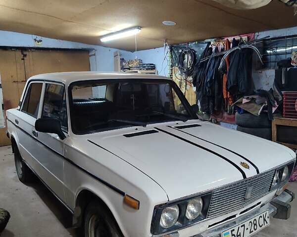 Белый ВАЗ 2103, объемом двигателя 1.45 л и пробегом 60 тыс. км за 900 $, фото 2 на Automoto.ua