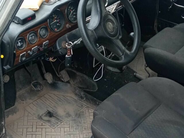 Белый ВАЗ 2103, объемом двигателя 1.5 л и пробегом 170 тыс. км за 450 $, фото 5 на Automoto.ua